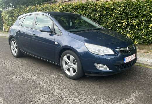 Opel 1.7 CDTi ECOTEC Cosmo DPF