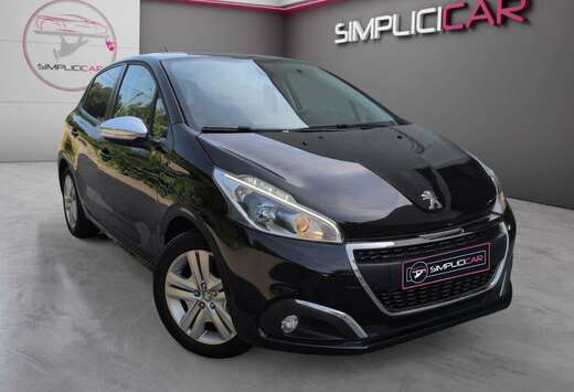 Peugeot 208 1.2i PureTech Signature