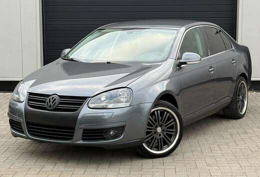 Volkswagen Volkswagen Jetta Sportline 1.4 TSI Essence ...