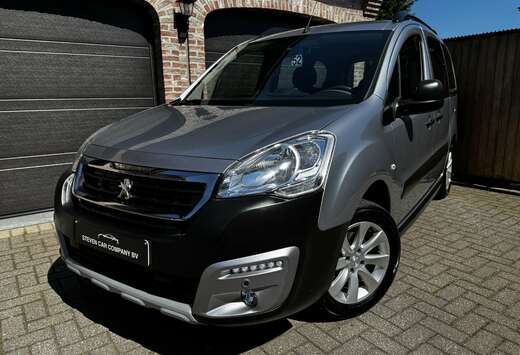 Peugeot  LED  NAVI  CARPLAY  CAMERA  AUTO A/C  PDC