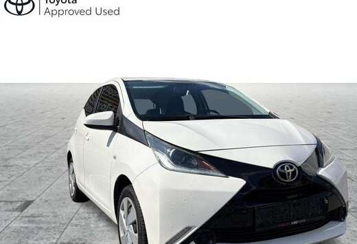 Toyota x-play Toyota Aygo x-play