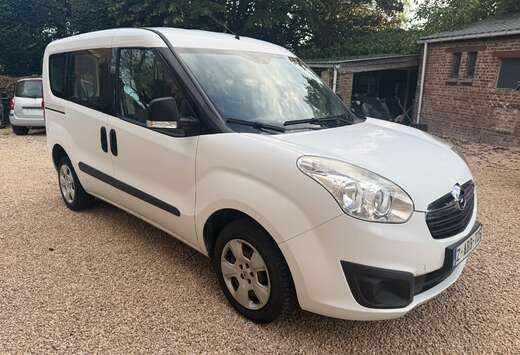 Opel Combo Tour 1.6 CDTi 5 PLACES AIRCO BOITE 6v