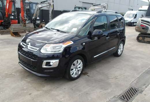 Citroen CONSUMES WATER (Stock ID 59337)