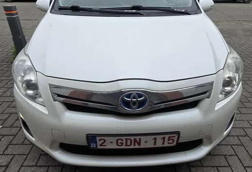 Toyota 1.8 Hybrid Executive