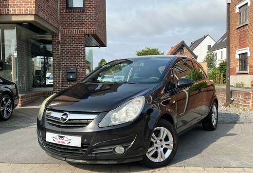 Opel 1.3 CDTi Cosmo / LICHTEVRACHT /