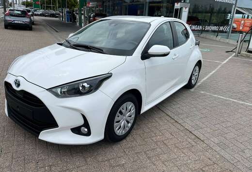 Toyota Yaris Hybrid 1.5i VVT-i Dynamic E-CVT Garantie