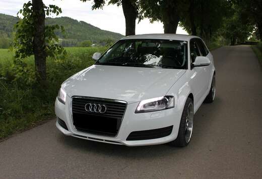 Audi A3 Sportback 1.6 TDi e Attraction Start/Stop DPF