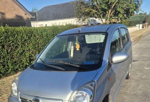 Daihatsu 1.0i Top S