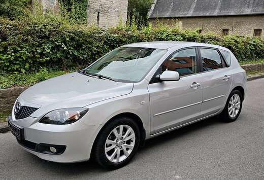 Mazda Mazda3 1.6L MZR Elegance Showroom
