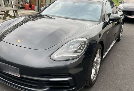 Porsche Panamera 4 E-Hybrid