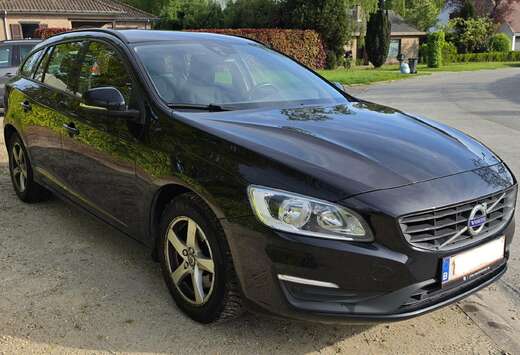Volvo V60 2.0 D2 Dynamic Edition (No Fleet)