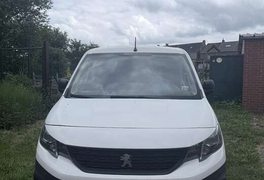 Peugeot 1.2 PureTech L1 Light Premium S/S(EU6.3)