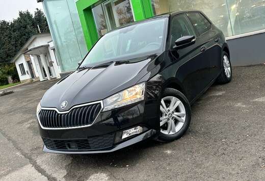 Skoda Fabia 1.0 TSI  CarPlay  FrontAssist