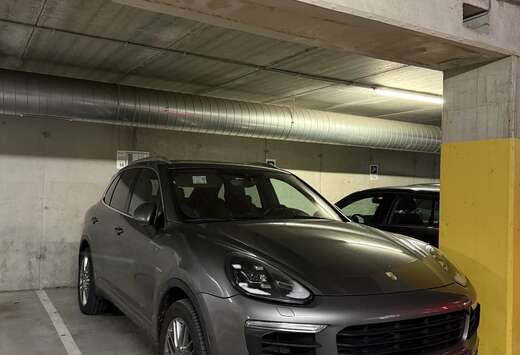 Porsche 3.0i V6 PHEV S Tiptronic (306 kW)