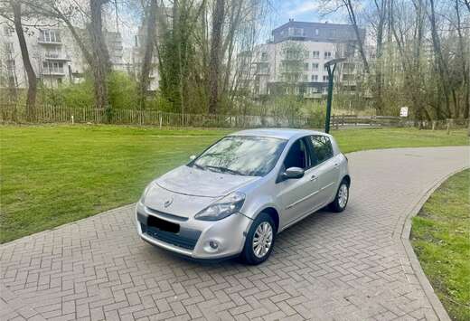 Renault Clio 1.2i 20th