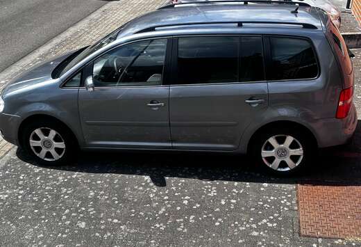 Volkswagen Touran 1.9 TDi Highline