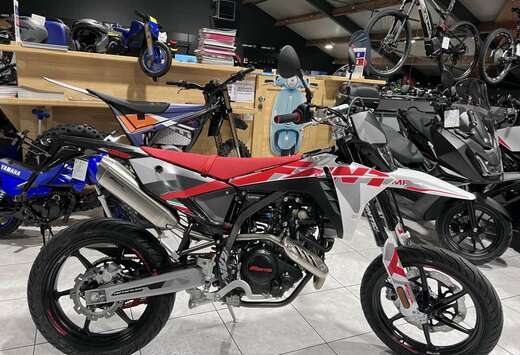 Motard XMF 4T PERFORMANCE