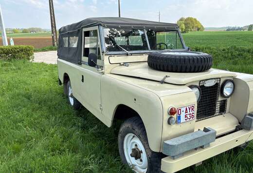 Land Rover Série 2A.  109