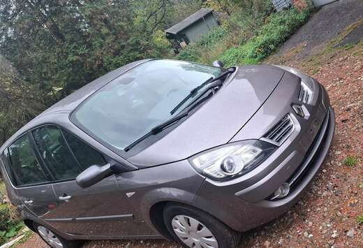 Renault 1.6 16V Avantage