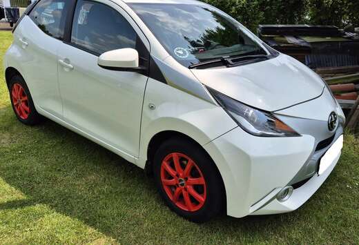 Toyota Aygo 1.0i VVT-i x