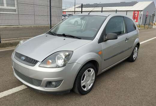 Ford 1.4i 16v Trend Airco