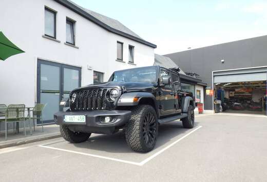 Jeep 3.0 V6 4WD Black edition **60900km**