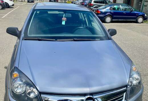 Opel Astra 1.4i Essentia