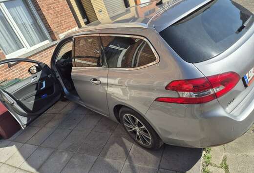 Peugeot SW 1.2 PureTech Active STT