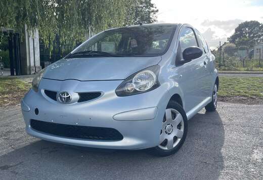 Toyota 1.0i VVT-i Sport