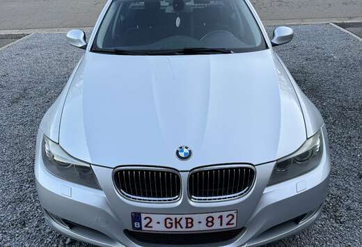 BMW 320i