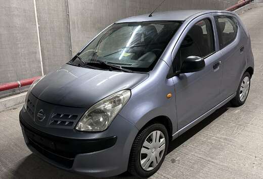 Nissan 1.0i Visia