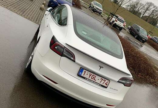 Tesla 75 kWh Performance Dual Motor