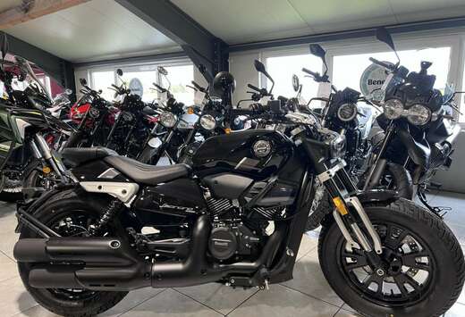 BOBBER V-TWIN 400