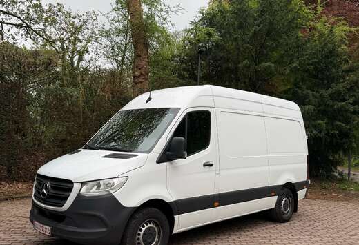 Mercedes-Benz 317 2.0 CDI L2H2 RWD (EU6d)