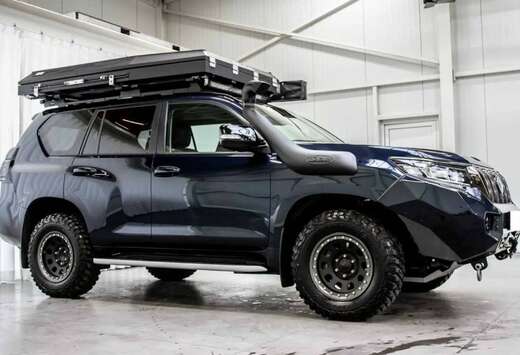 Toyota Land Cruiser 2.8 D-4D Black Premium A/T