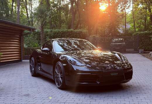 Porsche Cayman 2.0 Turbo PDK