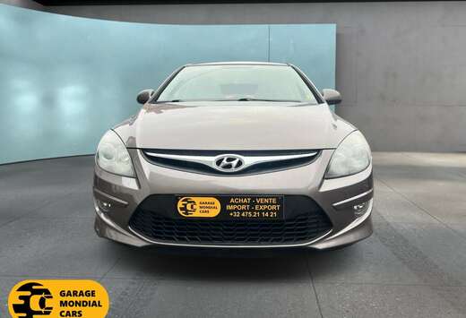 Hyundai i30 1.6 CRDi Blue  ISG 103gr.