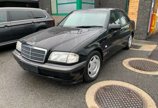 Mercedes-Benz C 180 Classic