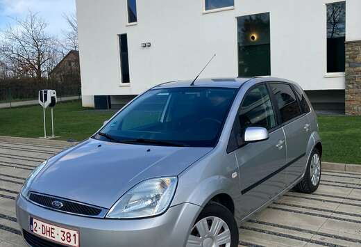 Ford Fiesta 1.4i 16v Ambiente
