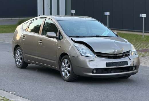 Toyota Hybrid 1.5i VVT-i 16v THS Luna // 1er Pro