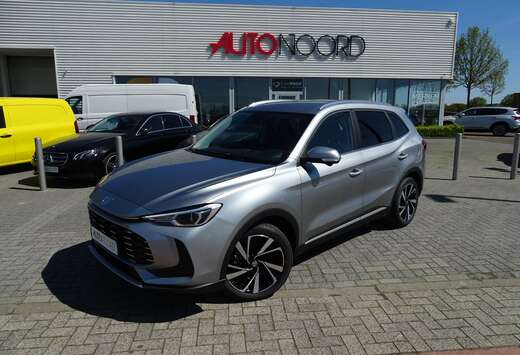 MG ZS 1.5L HEV LUXURY 197 PK * FULL OPTION * TREKHAAK