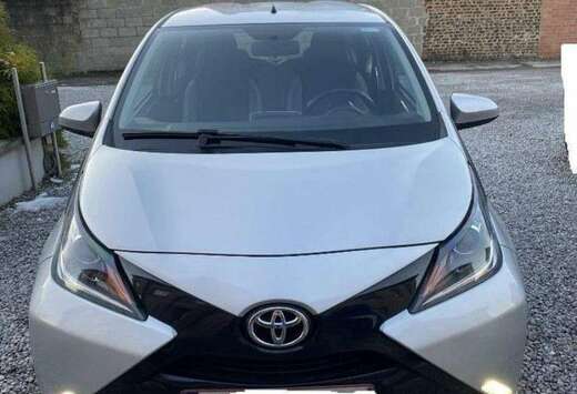 Toyota 1.0 VVT-i x-red