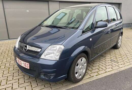 Opel 1.3 CDTI 1er main carnet d\'entretien 135.000km