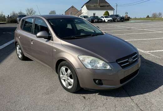 Kia EXPORT OU MARCHAND PARFAIT ETAT