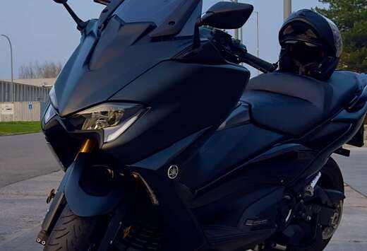Tech Max Triple Black