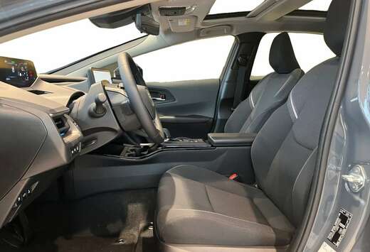 Toyota 1.8i VVT-i Hybrid Comfort CVT