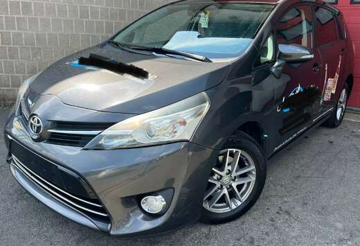 Toyota 1.6 D-4D Dynamic 7PL + EURO 6b + CAMÉRA + NAV ...