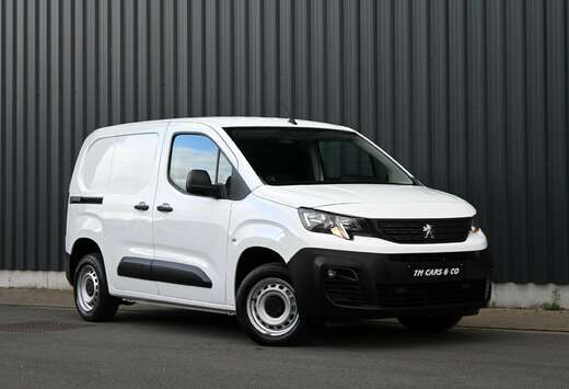 Peugeot 1.2i 3-zit, AC, PDC, Cruise, Bluetooth