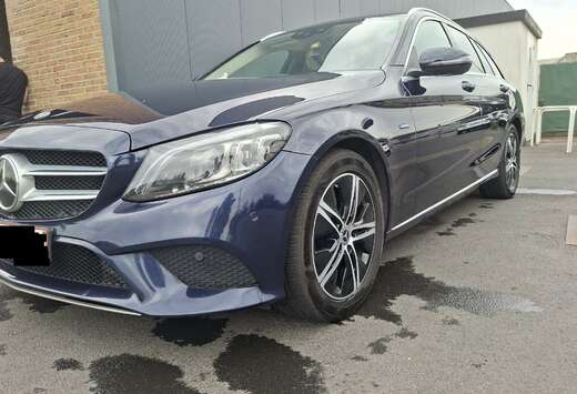 Mercedes-Benz d 4-Matic Business Solution