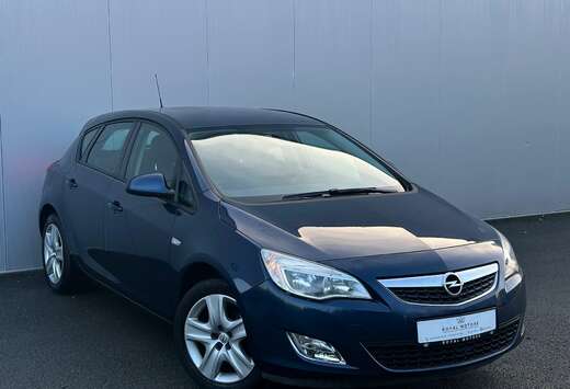 Opel Astra 1.4i Cosmo